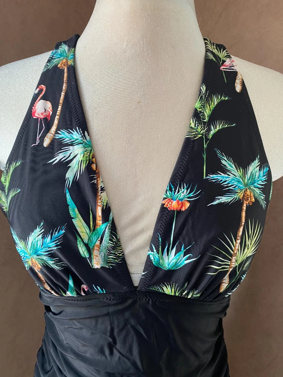 Tropical black one-piece swimsuit size 38 Cross-back – Slimming effect – photo 2